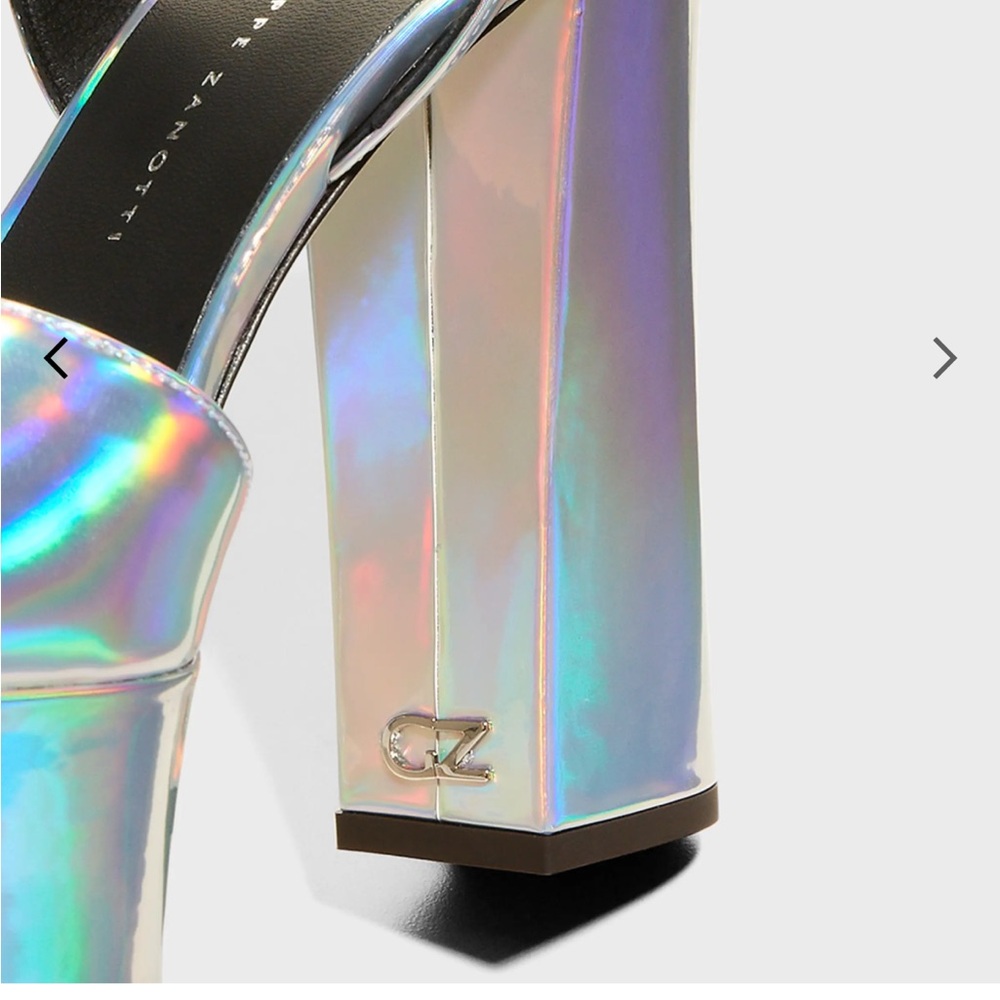 Giuseppe Zanotti
Metropolis Metallic Ankle-Strap Platform Sandals - Picture 9 of 15